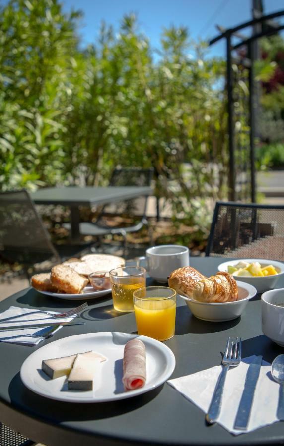 Ibis Budget Brignoles Provence Exterior foto